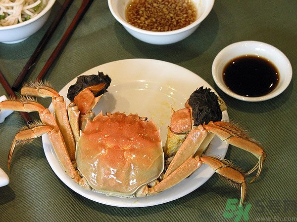 菠蘿和螃蟹能一起吃嗎？菠蘿能與螃蟹同吃嗎？