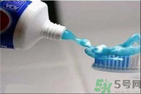 牙膏可以祛痘嗎？牙膏可以祛黑頭嗎？