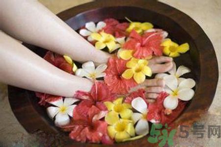 泡腳有什么好處？泡腳有什么禁忌？