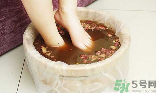泡腳有什么好處？泡腳有什么禁忌？