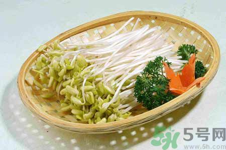 炒豆芽菜欠火候可以吃嗎？炒豆芽菜沒(méi)熟可以吃嗎？