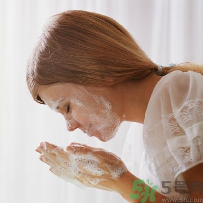 海鈺珍珠海藻柔膚水怎么樣？海鈺珍珠海藻柔膚水好用嗎？
