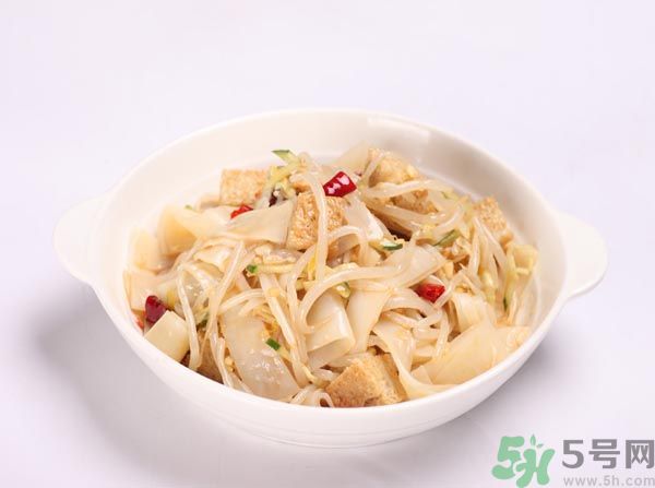 吃消炎藥還能吃涼皮涼面嗎？吃消炎藥吃涼皮會怎么樣？
