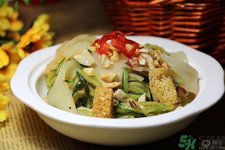 吃消炎藥還能吃涼皮涼面嗎？吃消炎藥吃涼皮會怎么樣？