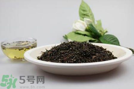 茉莉花茶可以和玫瑰花茶一起喝嗎？茉莉花茶和玫瑰花茶一起泡著喝好嗎？