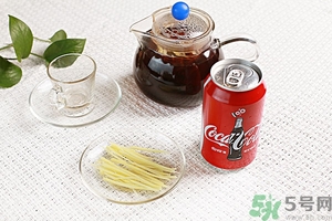 可樂能和咖啡一起喝嗎？咖啡和碳酸飲料能一起喝嗎？