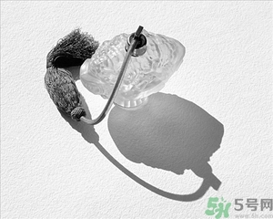 香水過敏了怎么辦？噴香水對(duì)身體有害嗎？