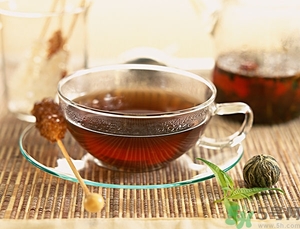中暑能喝冰水嗎？中暑能吃冰淇淋嗎？