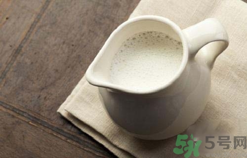 帶狀皰疹可以喝牛奶嗎？帶狀皰疹喝牛奶好不好？