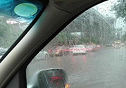 汽車在水中熄火怎么辦？汽車在水中熄火可以啟動嗎？