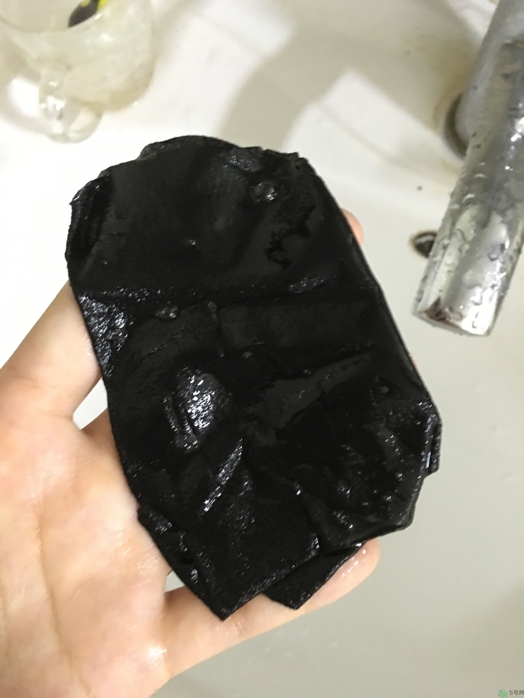 春雨和水光面膜哪個好？春雨面膜和水光面膜哪個好？