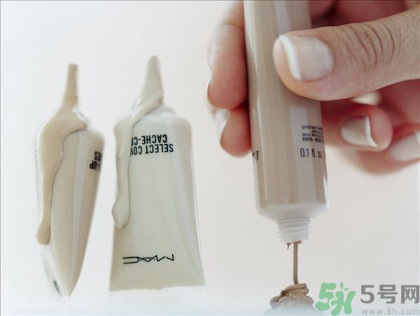 bb霜過(guò)期了還能用嗎？bb霜的保質(zhì)期一般是多久？
