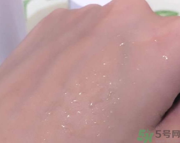 韓后茶蕊嫩白系列適合什么膚質？韓后茶蕊baby白適合敏感肌嗎？