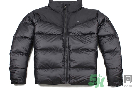 ?羽絨服可以用洗衣機洗嗎？羽絨服上油漬怎么洗？