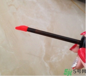 菲詩小鋪水墨絢染水潤唇彩怎么樣？菲詩小鋪唇彩好用嗎？