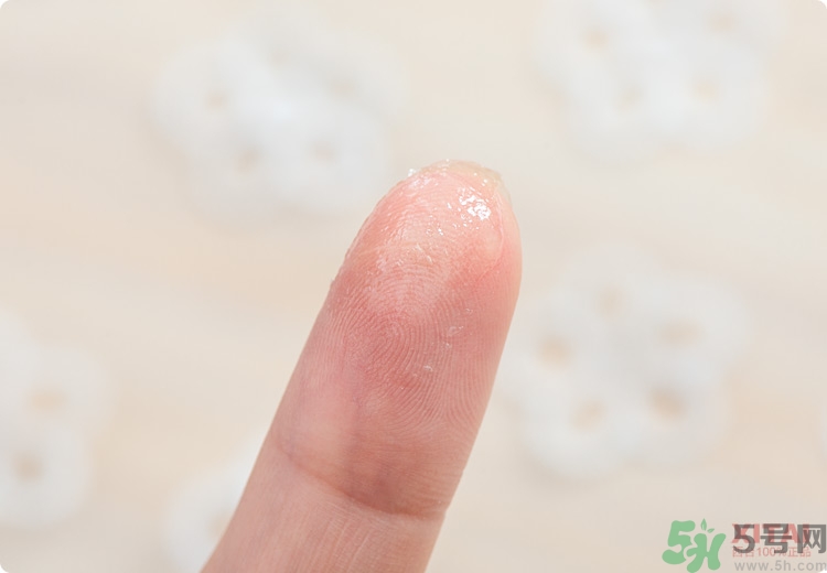 Blistex碧唇小藍罐好用嗎？怎么用？