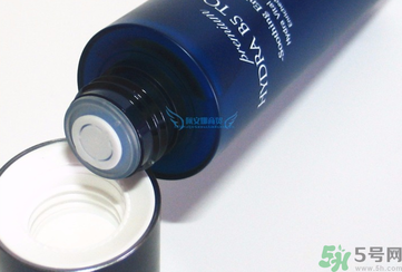 ahc水乳孕婦可以用嗎？ahc b5玻尿酸水乳適合孕婦嗎？