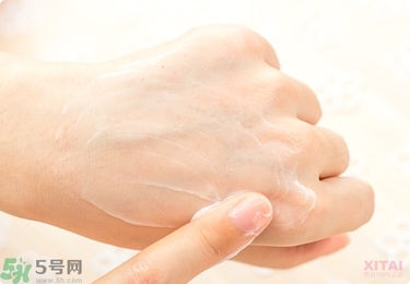 資生堂護手霜怎么樣？資生堂護手霜100g紅罐好用嗎？