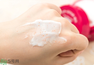 資生堂護手霜怎么樣？資生堂護手霜100g紅罐好用嗎？