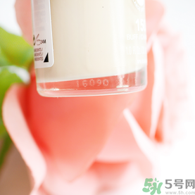 revlon露華濃粉底液怎么樣？露華濃粉底液色號選擇與試色