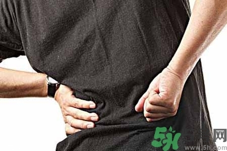 僵直性脊椎炎的癥狀有哪些？怎樣預(yù)防僵直性脊椎炎？