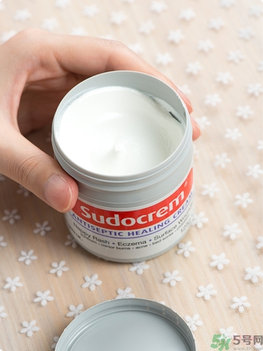 Sudocrem屁屁霜怎么用？sudocrem屁屁霜初生寶寶能用嗎？