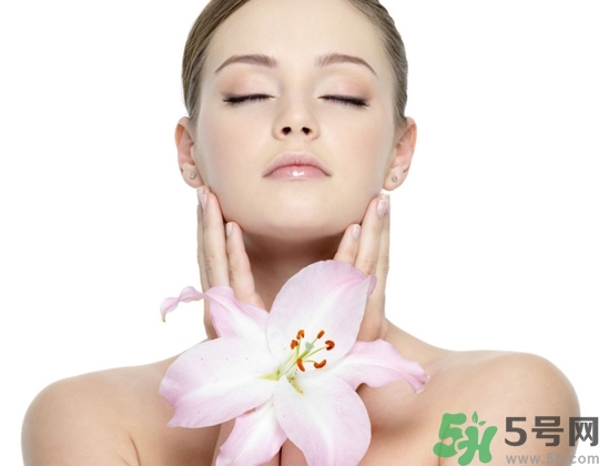 夏天曬黑了多久恢復？夏天曬黑了怎么白回來？