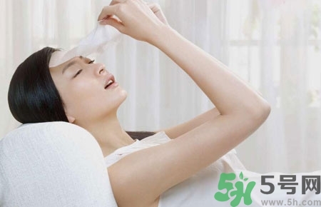 夏天曬黑了多久恢復？夏天曬黑了怎么白回來？