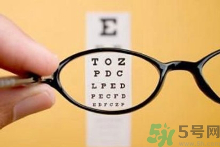眼睛視力模糊是怎么回事？眼睛視力模糊是怎么辦？