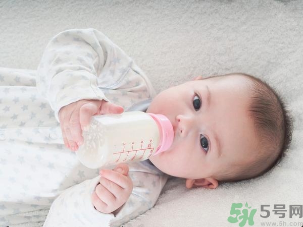 斷奶期間奶漲怎么辦？什么時候斷奶最合適？