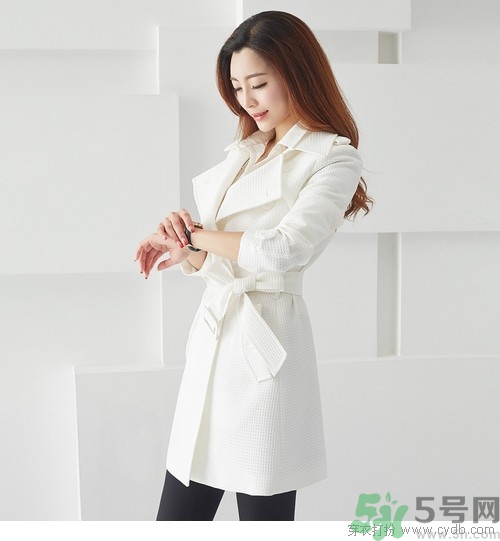 十月份可以穿風衣嗎？風衣什么時候穿？