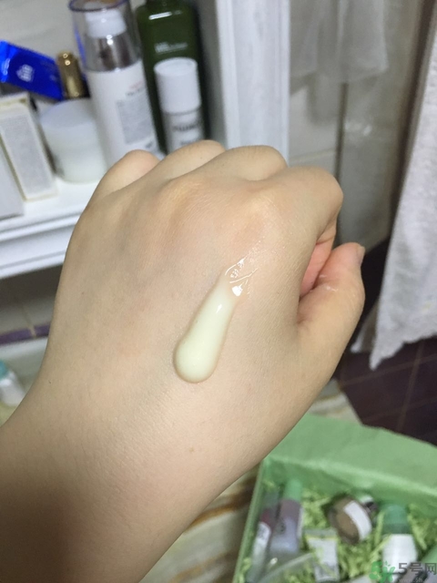 倩碧三部曲適合什么年齡?倩碧三部曲適合什么膚質?