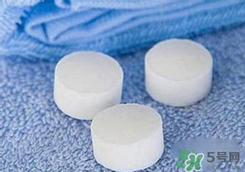 樟腦丸對跳蚤有用嗎？樟腦丸可以除跳蚤嗎？