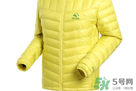 羽絨服需要干洗嗎？羽絨服干洗好還是水洗好？