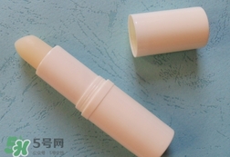 潤唇膏和唇膏有什么區別?潤唇膏和唇膏的區別