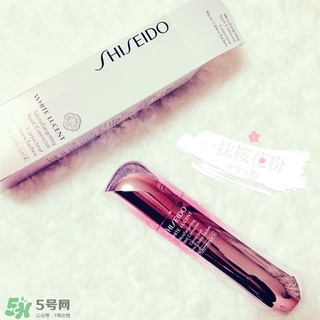 資生堂新透白精華和小燈泡哪個好？資生堂新透白精華和小燈泡對比