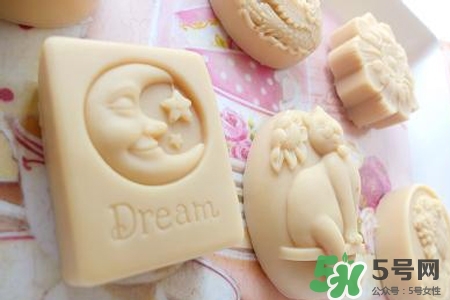 母乳做香皂可以洗臉嗎？母乳可以做面膜嗎？