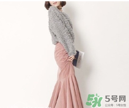 年會女生穿什么？女生年會穿衣搭配