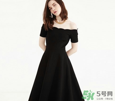年會女生穿什么？女生年會穿衣搭配