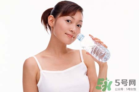 霧霾天為什么要多喝水？霧霾天要喝多少水才健康？