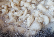 熬豬油為什么要加水？熬豬油水放多了怎么辦？