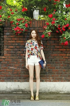 李圣經的衣服什么牌子？李圣經衣服同款