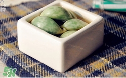 臘八蒜為什么是綠色的？臘八蒜怎么變綠？