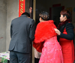 結婚第二天穿什么衣服？回門穿什么衣服？