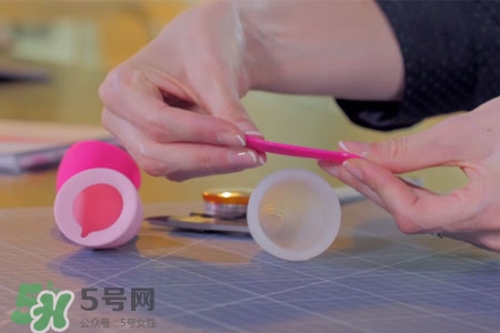 使用月經(jīng)杯怎么小便？用月經(jīng)杯上廁所怎么辦？