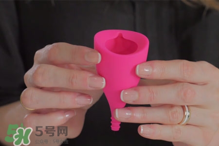 使用月經(jīng)杯怎么小便？用月經(jīng)杯上廁所怎么辦？