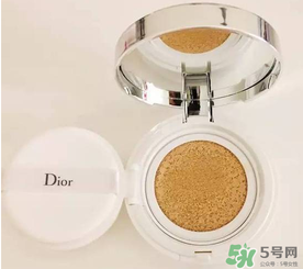 dior迪奧氣墊好用嗎？dior迪奧氣墊和蘭蔻氣墊哪個(gè)好用？