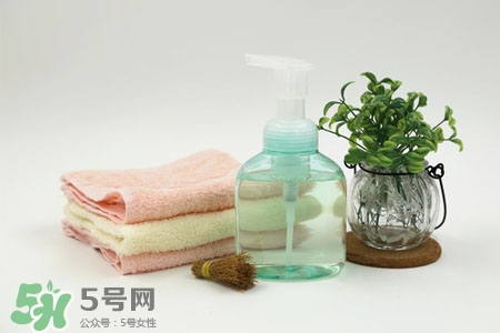 洗手液可以洗澡嗎？洗手液可以當沐浴露嗎？
