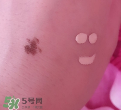 遮瑕液和遮瑕膏的區(qū)別？遮瑕液好還是遮瑕膏好？