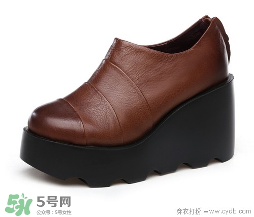 3月份穿什么鞋子？三月份穿什么鞋？